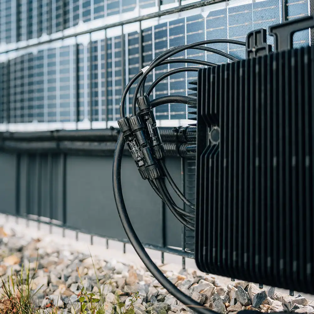 Solar-Balkonkraftwerk für Doppelstabmattenzaun – 800 W steckerfertig (468 Wp) - Image 4
