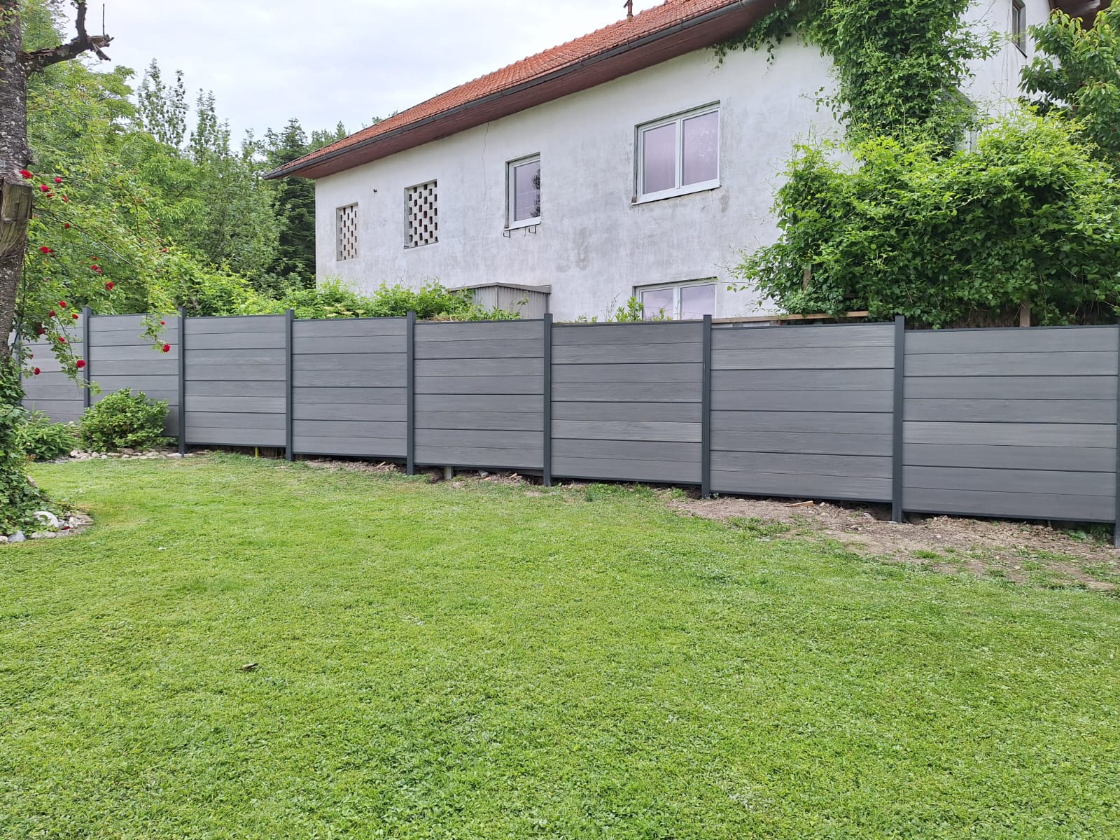 WPC Sichtschutzzaun ENZO Basalt - Design Anthrazit - Image 7